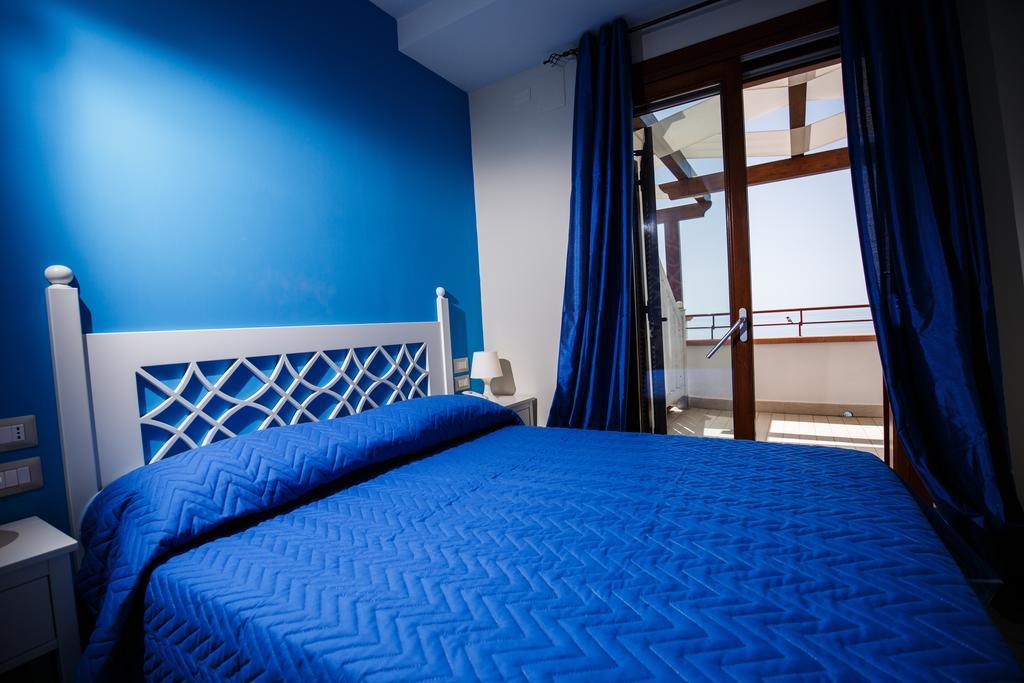 Holiday Lodge Al Porto Mattinata Exterior foto