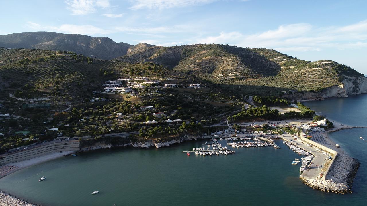 Holiday Lodge Al Porto Mattinata Exterior foto
