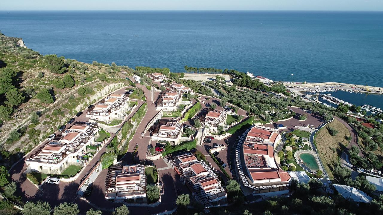 Holiday Lodge Al Porto Mattinata Exterior foto