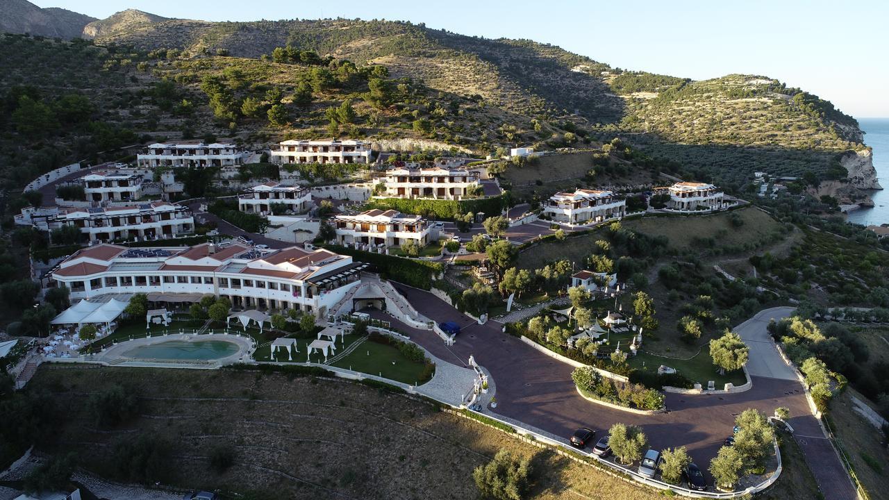 Holiday Lodge Al Porto Mattinata Exterior foto