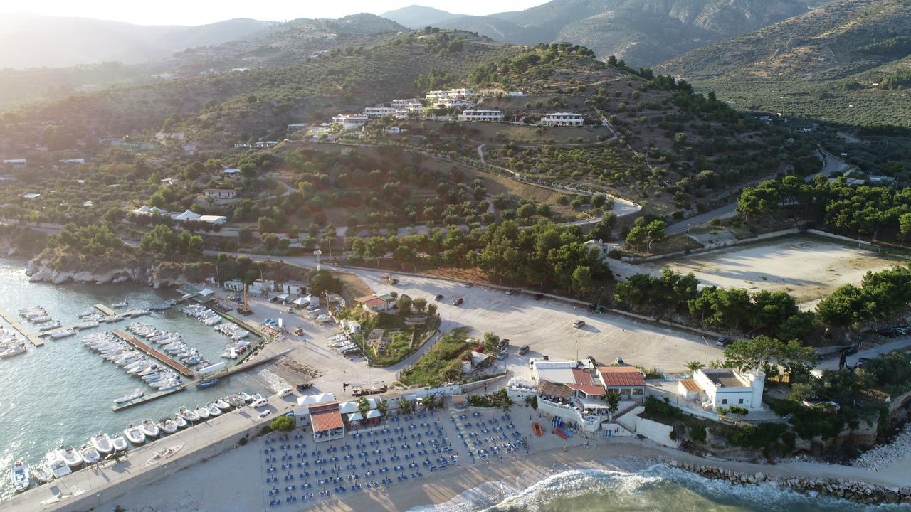 Holiday Lodge Al Porto Mattinata Exterior foto